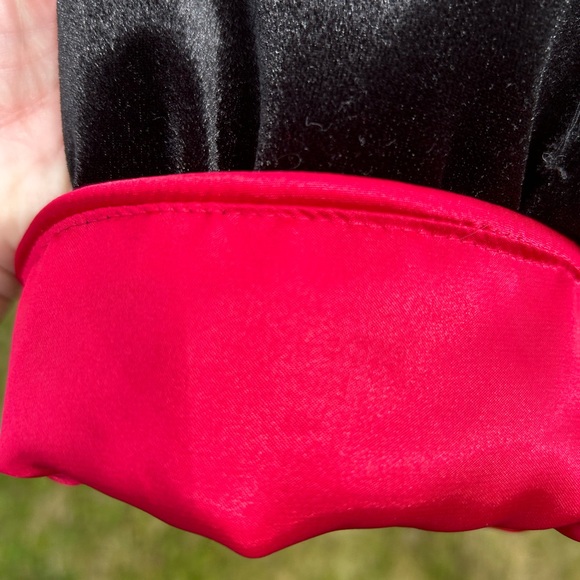 Gorgeous satin and velvet like robe - Picture 3 of 7